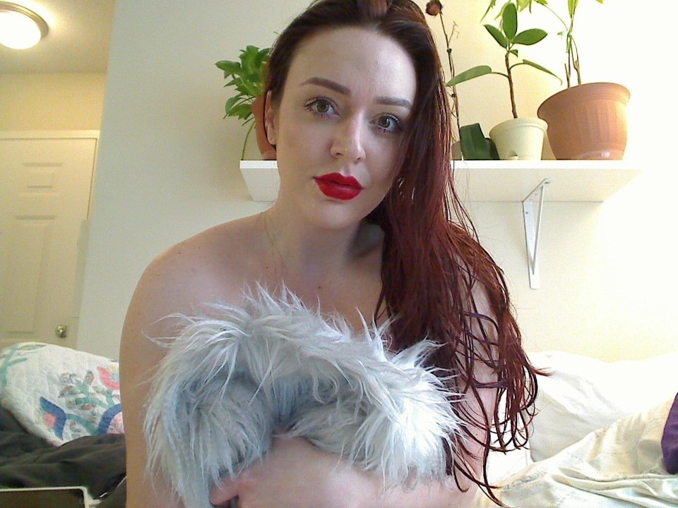 ChatFunn's tweet photo. The ultimate #girlnextdoor @foxyspoonbender is waiting for your text at https://t.co/RCAat8KU0u. Wanna know what her silky voice sounds like? Give her a call... #chatfunn #phonesex #sexting #dirtytalk #chatfunnmodel #sexypics #tradepics #nsfw #chat #phonefriend #callme #sextme https://t.co/qQLEYndtsb