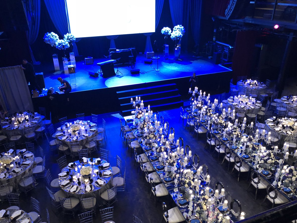 MandiWyndham's tweet photo. It’s the beginning of an EPIC event! #EPICMCM @mymcmedia @MittiMegan https://t.co/GxrQnIvHeB