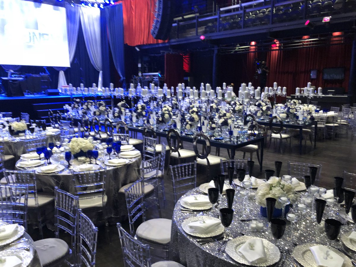 MandiWyndham's tweet photo. It’s the beginning of an EPIC event! #EPICMCM @mymcmedia @MittiMegan https://t.co/GxrQnIvHeB