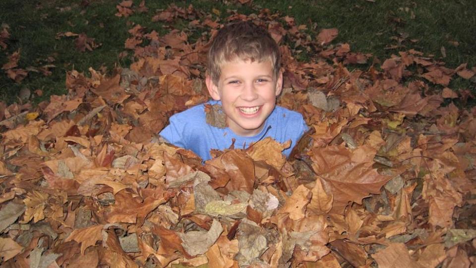 Deviant mindz ass wide open