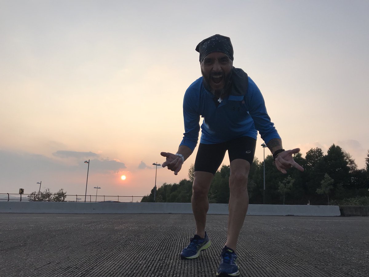 PpValdesS's tweet photo. El día pudiera estar nublado, mi espíritu lo hace brillar! #PorElPincheGusto de detallar cada paso de vida! #YoElegiCorrer y crear un mundo donde todos seamos espectaculares! @cond_jhona @doctorespindola @bastidalex @Heck1123 @Jav8169 @cordova_sports @Albertomiramar @ipechan0908 https://t.co/9tYskXNzVj
