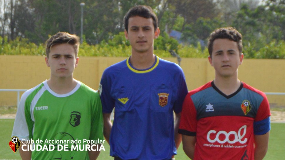 📷🔴⚫️/CDM FOTOS/🔴⚫️📷

Imágenes de la victoria de nuestro cadete frente al Sangonera 
#CanteraCiudad

(1/4)