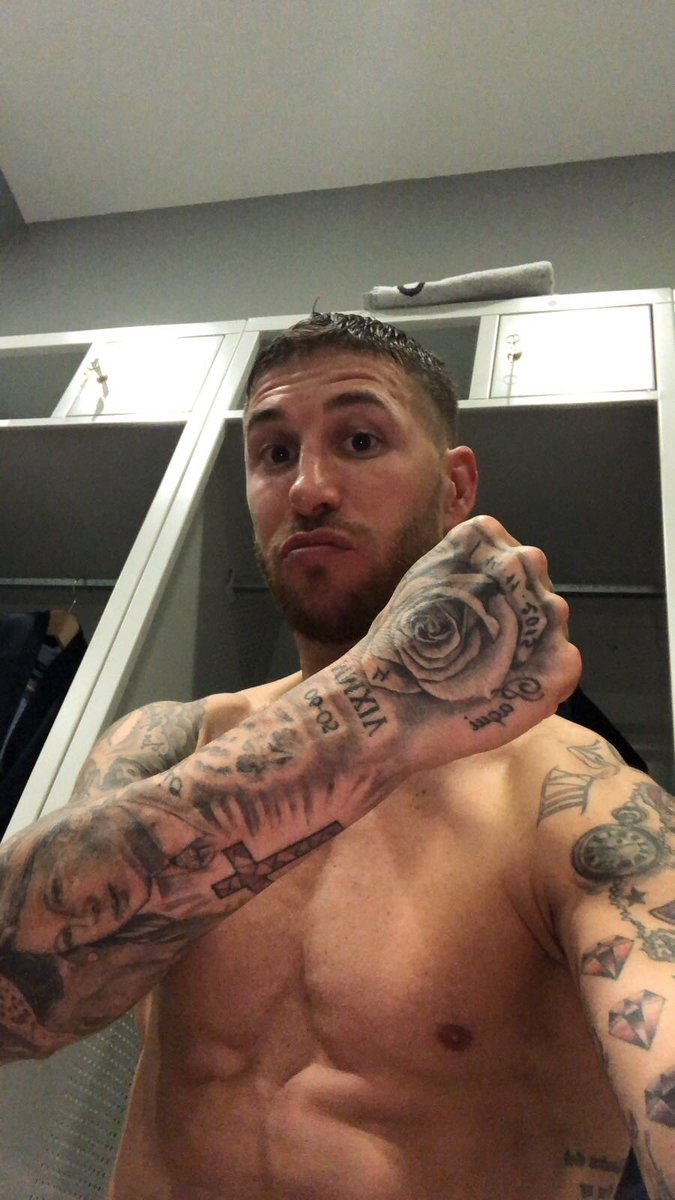 Saber sufrir.
Saber ganar.
Saber ser <a href="/realmadrid/">Real Madrid C.F.</a> .
Quedan 90’.
Know how to suffer.
Know how to win.
Know how to be #RealMadrid.
90 minutes left.
#HalaMadrid