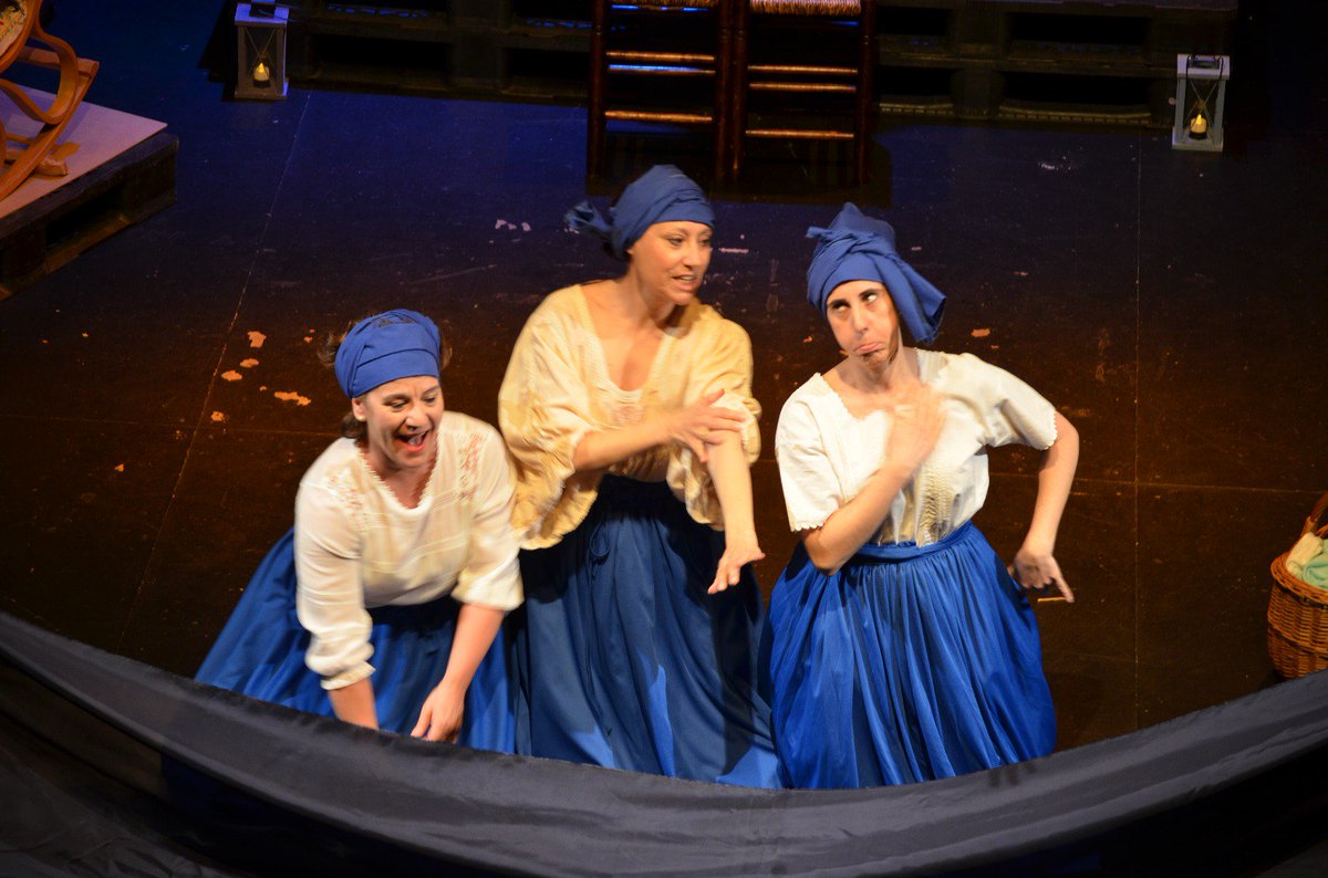 Hoy Yerma brilló con luz propia, gracias a la gente que hoy estuvo viendo esta maravillosa obra dirigida por <a href="/marquez_iria/">Iria Márquez</a> y gracias al <a href="/corraldealcala/">Corral de Comedias de Alcalá de Henares</a> por contar con nosotros, ha sido un placer 🎭