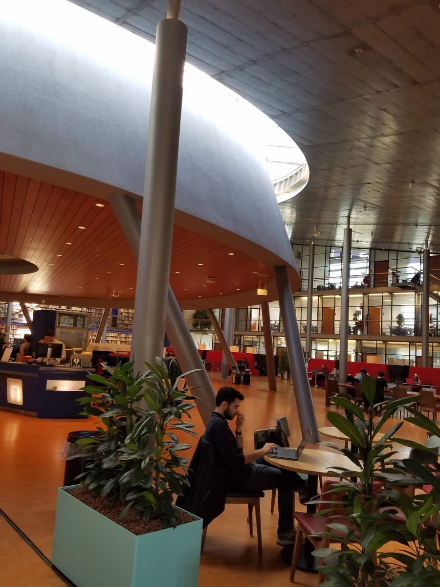 ARWalz's tweet image. Wow! Look at the library at @tudelft ! #OEGlobal18 #libraryarchitecture