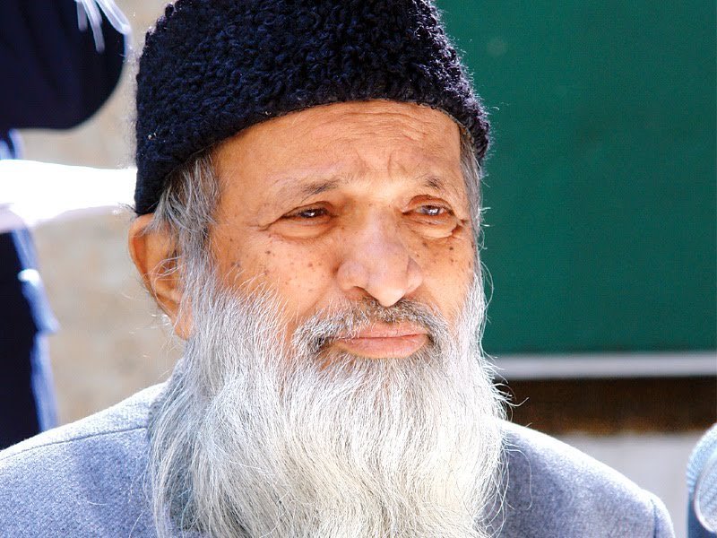 JeremyMcLellan's tweet image. There’s a new airport in Islamabad and they haven’t named it yet. In my opinion it should be named #EdhiAirport in honor of the legendary humanitarian Abdul Sattar Edhi. RT if you agree!