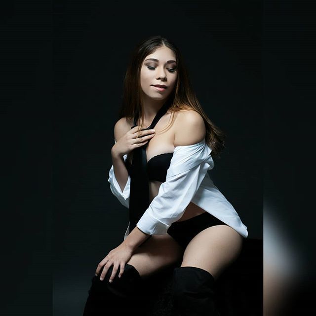 Pretty_Terry's tweet photo. Dhyrce. Who's next? 
#makeup by @tsmallsmakeup

#fineassgirls #fineasschicks  #impliednude #trivmagazine #instagood #tsmallsphoto #cinemasecrets #mixxxedchicks  #ibeatfaces #ilovemakeup  #cakes #beautiful #beauty #igers  #love #curves #curvygirl #makeupm… https://t.co/frBNB4s40E https://t.co/LBlqdAmJ5P