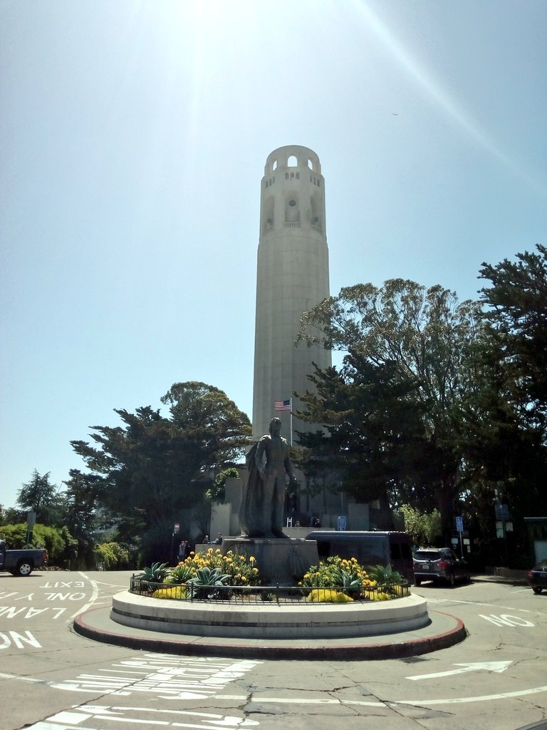 natpackertravel's tweet photo. So glad I actually went to the top of @CoitTower (it was the murals I wanted to see really). The views of #SanFrancisco are spectacular! #USpacker https://t.co/LzW0cuFDtO