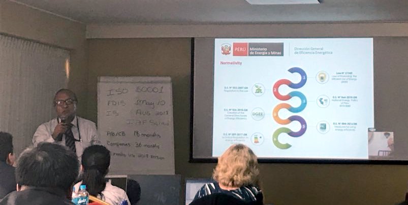 Com_industria's tweet photo. #Hoy en #Día2 del 3° Taller organizado por @APEC con apoyo de @IEA @UNIDO @ENERGY en #Lima #Perú sobre #ISO50001 se habló de certificación de personal y requerimientos de #ISO50003. Además @MinEnergia 🇨🇱 y @MemPeru 🇵🇪 presentaron sus Programas y acciones en #GestiónEnergía https://t.co/7pXaLhLeAf