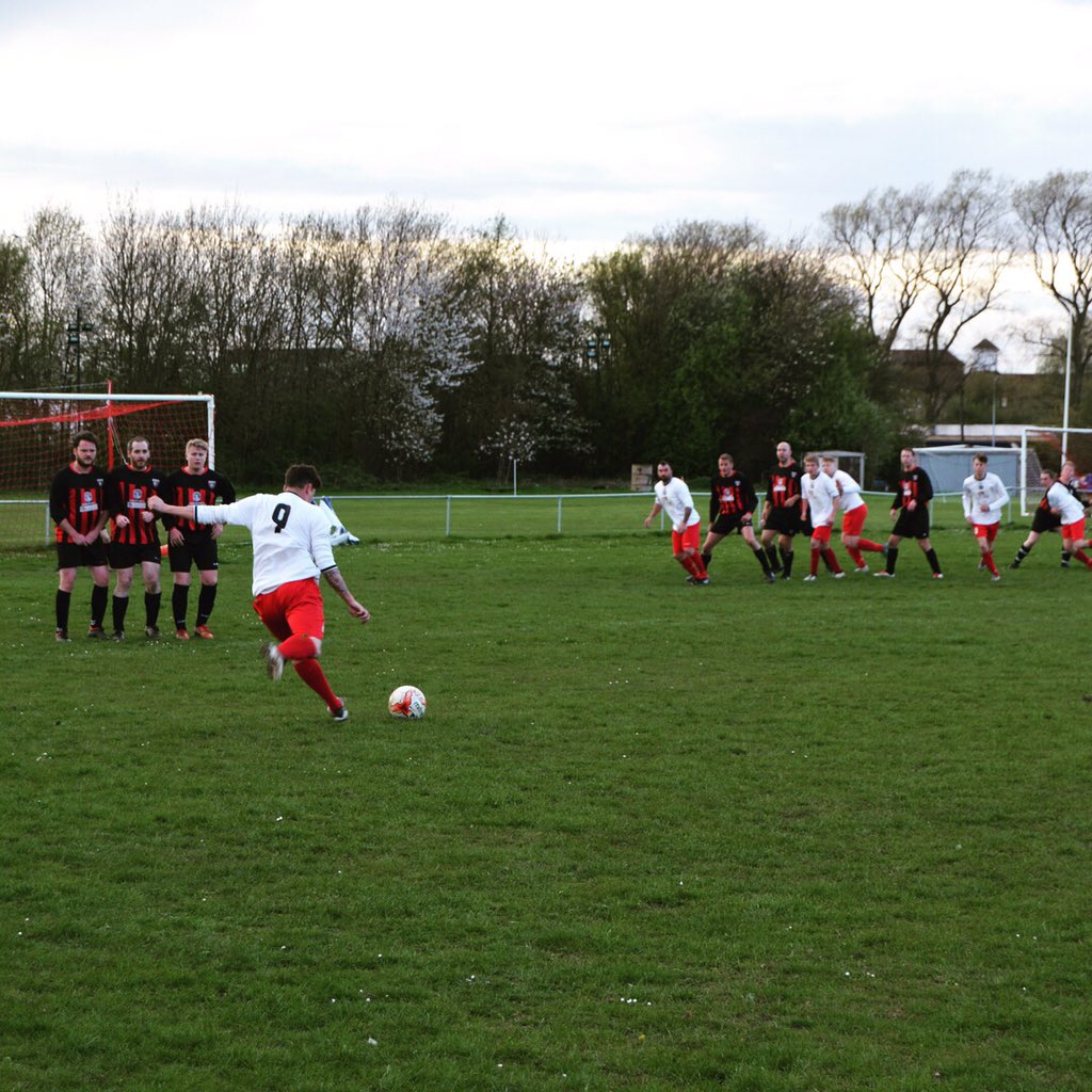 BoroughDevB's tweet photo. A few from tonight's win! #oneboro @Grimsby_Borough https://t.co/KVtAFO5d3k