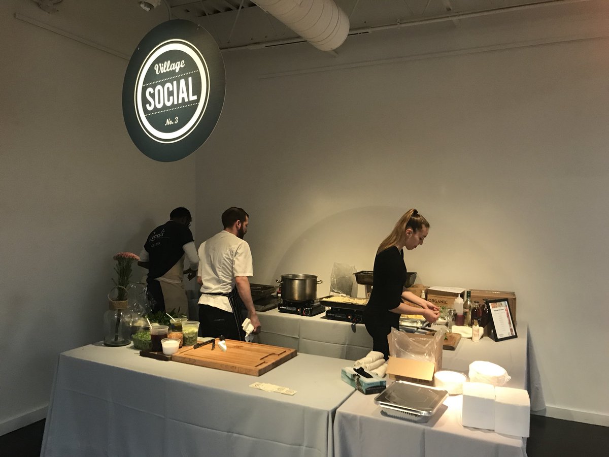 FoodRescueFFLD's tweet photo. Vendors are getting ready for the first wave of guests at #FoodForAll2018 https://t.co/7ht3WDNcDj