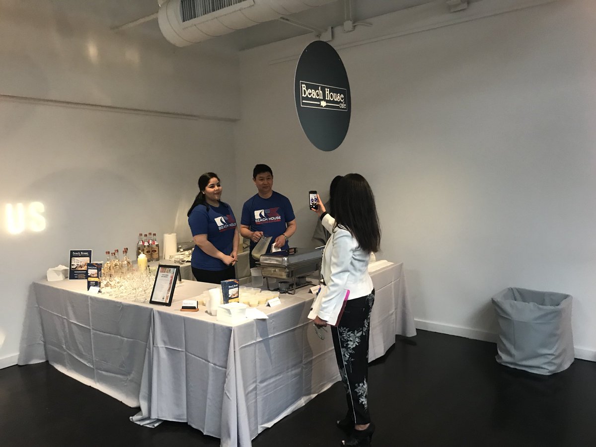 FoodRescueFFLD's tweet photo. Vendors are getting ready for the first wave of guests at #FoodForAll2018 https://t.co/7ht3WDNcDj