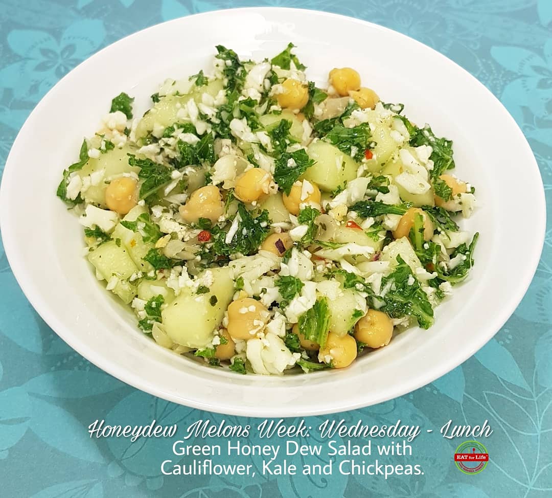 marsha_hebert's tweet photo. Honeydew Melons Week: Wednesday - Lunch. Green Honey Dew Cauliflower and Kale Salad with Chickpeas. 
So yummy! Firm and slightly sweet. ☺🍽💟 #lunch #honeydew #melons #vegan #vegetarian #glutenfree #dairyfree #meals #nocook #cauliflower  #chickpeas #kale #veganlunch #todaylunch https://t.co/8dA2J8OtBZ