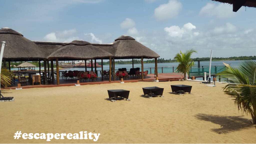 sarkodie's tweet photo. "AdaOnMyMind" can't wait to go back ... "Ada" is one beautiful location for a get away here in 🇬🇭 you missing out if you've not been ... take the family and #escapereality 😉 @moheeeAda #DestinationLegon18 https://t.co/4QkUKvVQbt