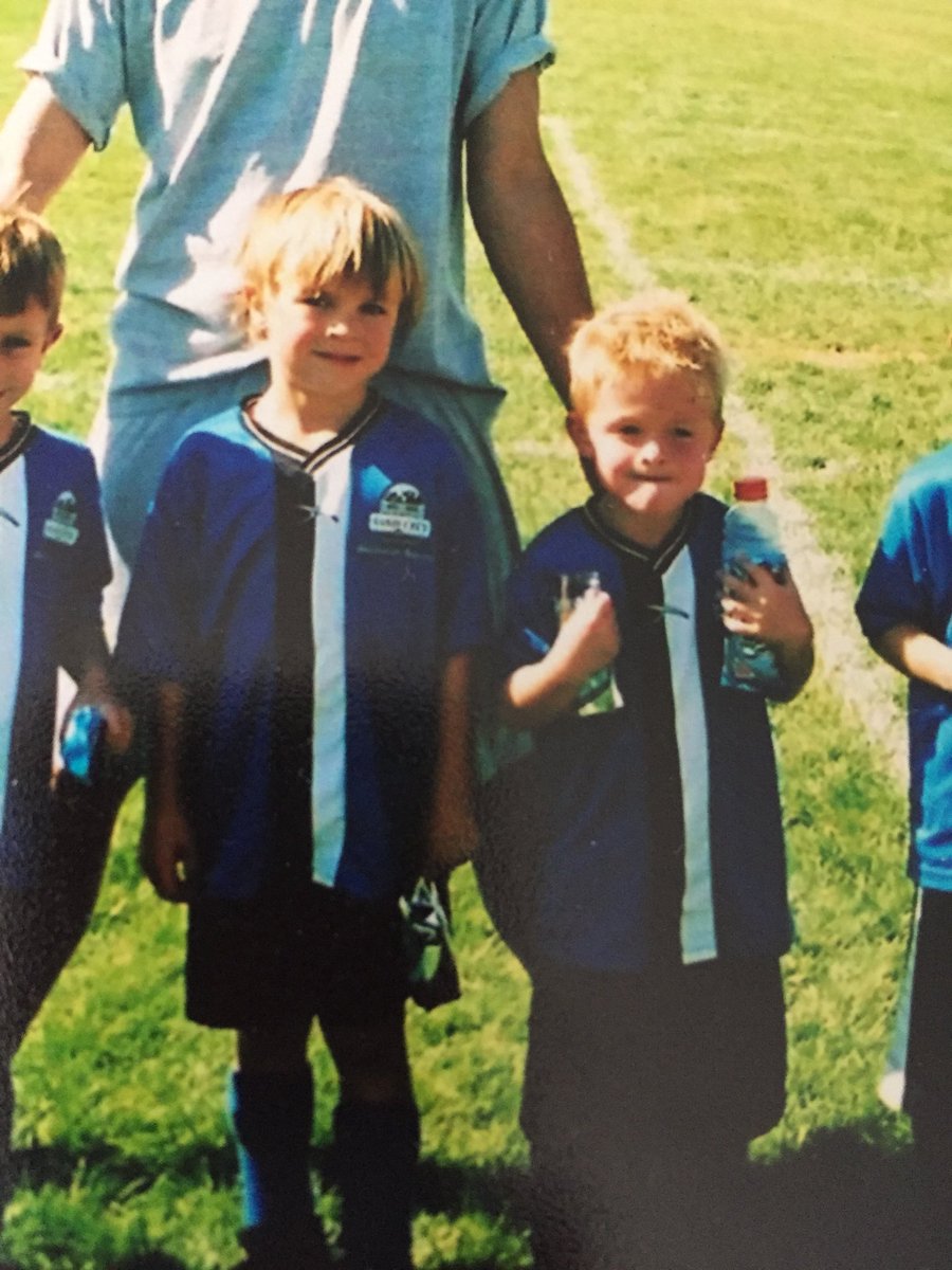 blakeyates123's tweet photo. Happy birthday to my day 1 lady slayer😩 #glowdown https://t.co/G5Z3Dz5aFb