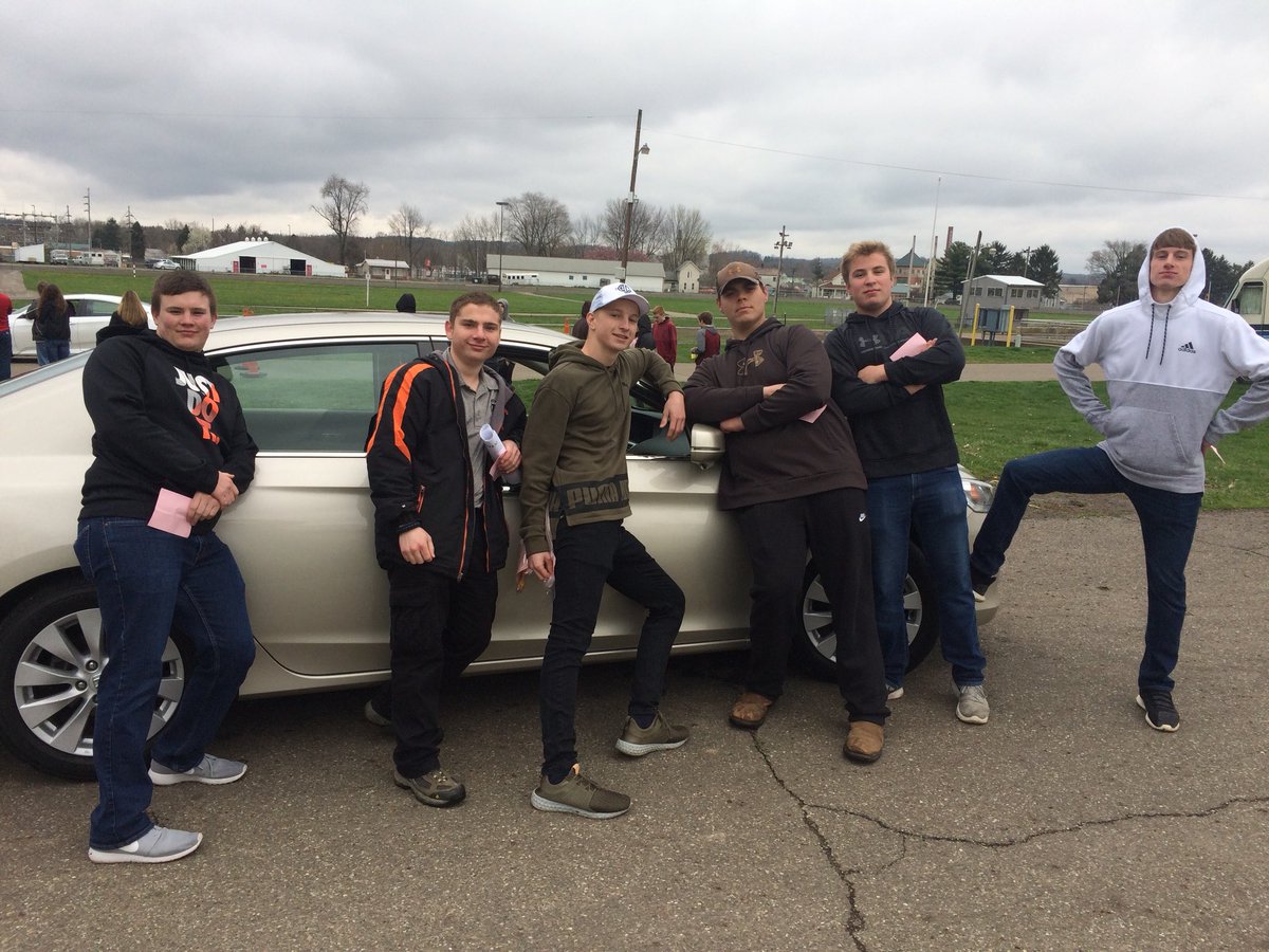 TheBurgJrSrHigh's tweet photo. Strasburg finished 2nd in the Teen Roadeo today. Congrats to Louis McGrath who finished in the Top 5 overall for driving skills and Bradley Dickey who won the Serpentine competition. Go Tigers! https://t.co/7DBifCVwfB