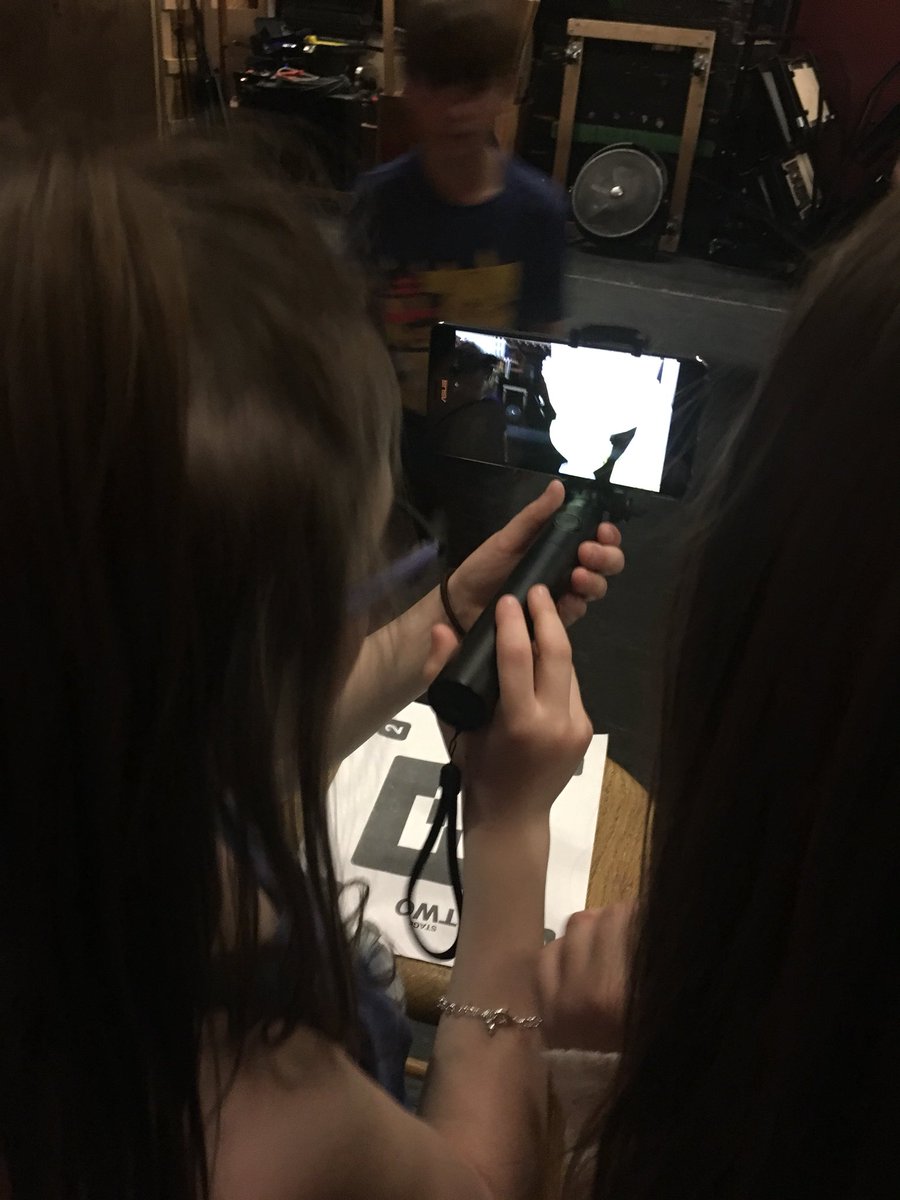 MrsMelcherClass's tweet photo. Students had so much fun during their first #AugmentedReality experience @GoogleForEdu https://t.co/S1MK2R6cOB
