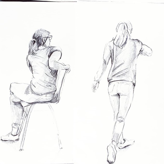Some life drawing we did in class 

We still don't have a proper nude model (what's the correct expression in english?) So we are taking turns posing 

It's actually a lot of fun bc we can work with clothes for once :3 