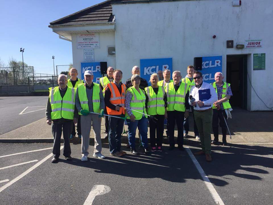JannetteKOB's tweet photo. Some of the super #volunteers from #carlow town and #graiguecullen #teamuptocleanup for @NationalSpringC with @EdwardHayden @eimeardeschemer @kclr96fm and @Carlow_Co_Co well done to all who lent support #civicpride #ourcounty #communitytogether https://t.co/cLel3Wl1LS