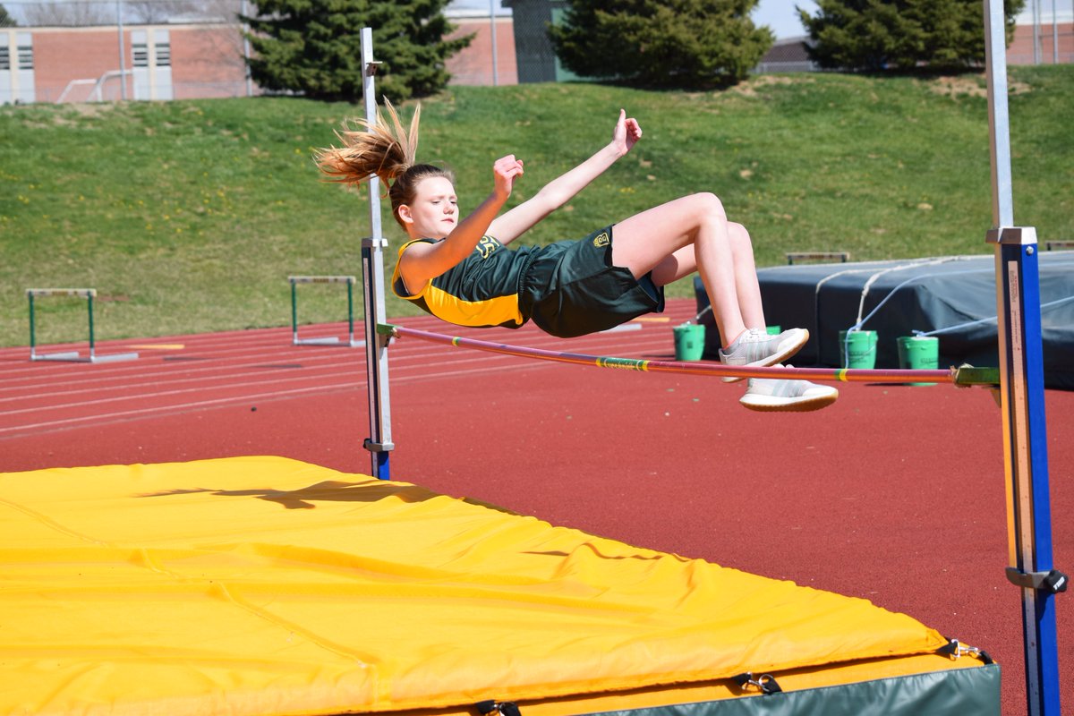 OPS_BryanMiddle's tweet photo. Super day for a track meet with @OPS_Norris today. Much respect to all who participated and competed today. Great efforts by the Bears and the Redbirds
#BMSBearPride @Athletics_OPS https://t.co/wGK8gPsyxf