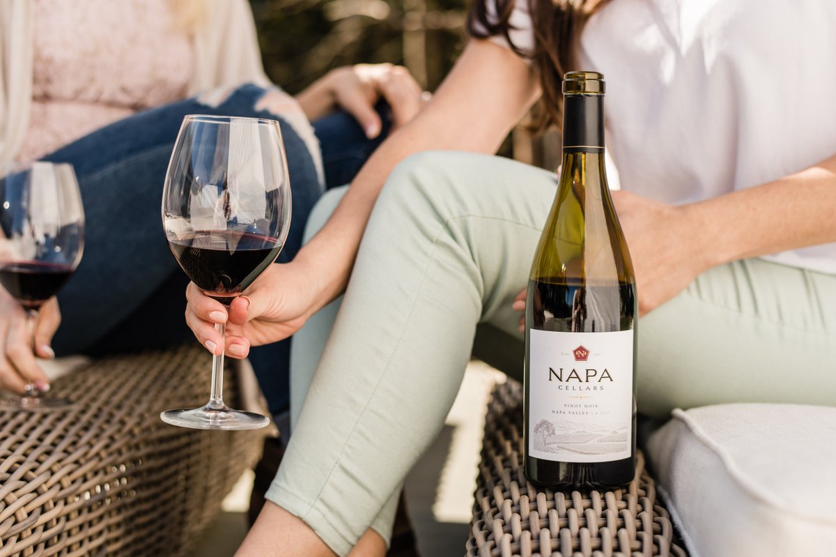 Weekdays aren’t so bad when you’re #winetasting. Planning your next weekend getaway? We’d love to see you! 

Book a tasting here: goo.gl/fB2ZZz