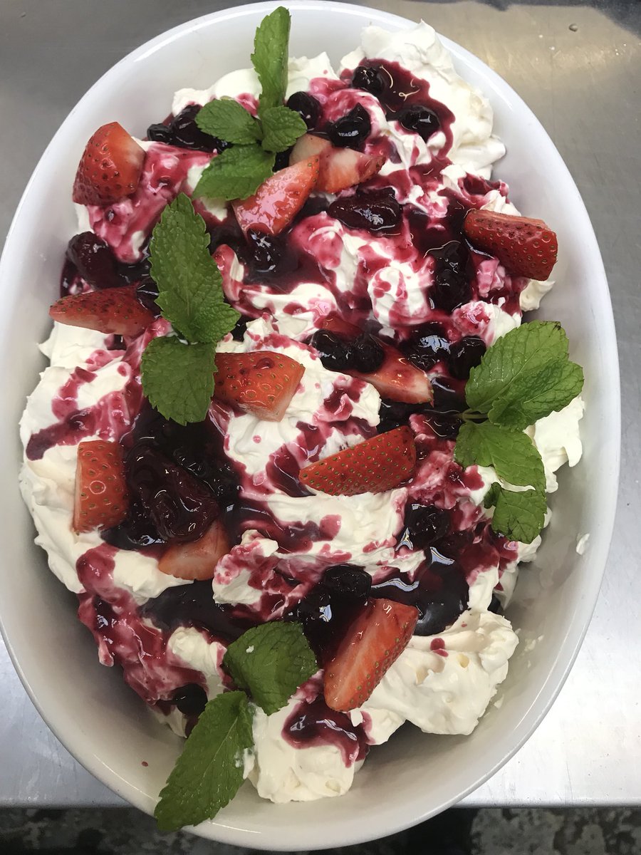 leemckervey's tweet photo. A few nice treats supplied by @plumbuffets 😍👌

For all catering enquiries please get in touch https://t.co/68nYx5cyW0 02476680777. 

#eventcatering #desserts #buffets #hotfood #catering #coventry #warwickshire https://t.co/vhB0YhtNYr