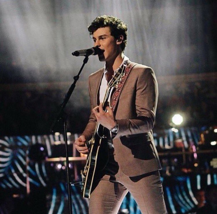 0fficialmendes's tweet photo. 💙 @ShawnMendes https://t.co/EjjIEMIGDW