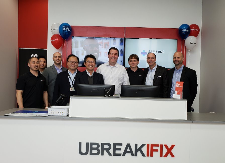 Timbaxter1's tweet photo. Today I visited @uBreakiFix location in New Jersey.  Justin Wetherill and his team are helping @SamsungUS deliver Care-first customer experiences  – available anytime, anywhere in 300+ locations across the US @michael_lawder @gbpacktx https://t.co/IXRe1bsUI9 https://t.co/kXYXwBG6VX