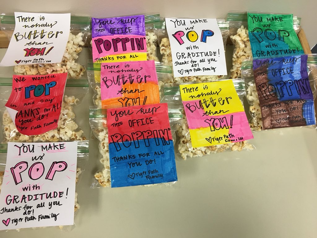 TEssd40's tweet photo. Thanks to all the Professional Administrative Assistants who support our school and students! #essd40 #ESSDExcels https://t.co/rFLkYoxHaN