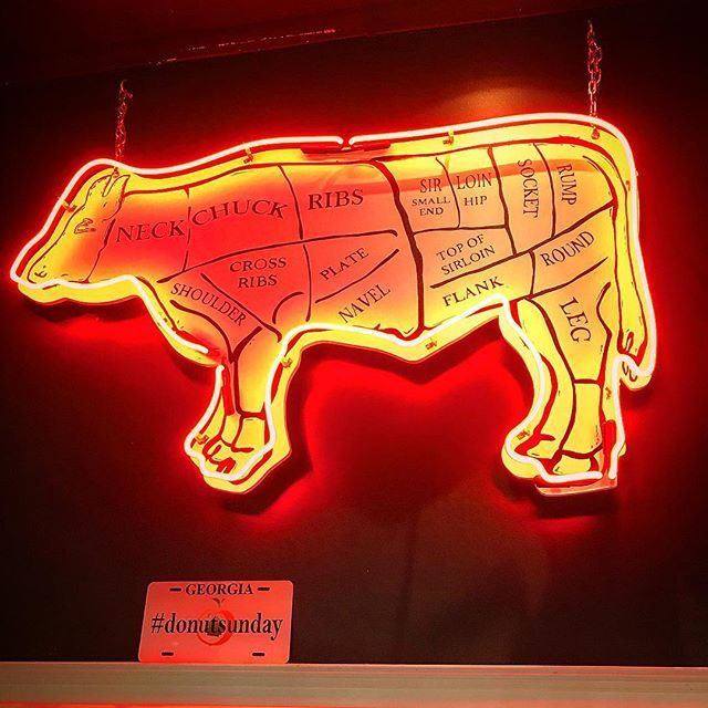 JaredDiVincent's tweet photo. Already iconic. π π π.
.
.
#certifiedburger #stsimons #stsimonsisland #goldenisles https://t.co/gJ7rQZaHqB https://t.co/vE4W72D1ay