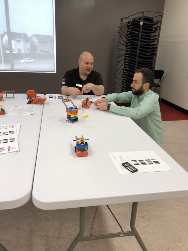 SaskCode's tweet image. A great full day of PD, learning about coding and computational thinking. Best part-connecting and networking with teachers from different school divisions and grades, with the same goal of engaging and challenging their students. #saskcode #robotics #STEAM #STEM @saskatooniec