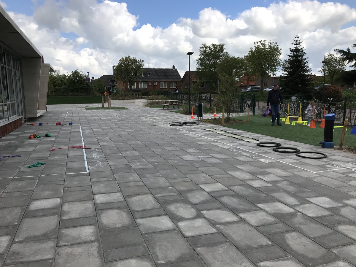 MFA #Vlechtwerk is een prachtige locatie voor onze obs #bmSigmondschool. Mooie ruimtes, goede middelen en buiten alle ruimte voor @BeweegWijs. Op alle vlakken uitnodigend en stimulerend voor de ontwikkeling van kinderen! @gem_Werkendam #Altena