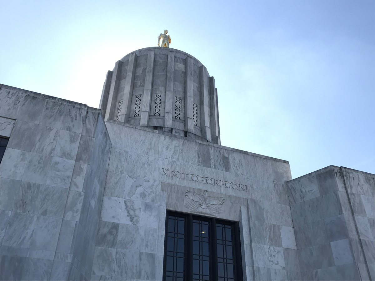 OregonSOS's tweet image. Ballots for the 2018 Primary Election are now in the mail, and here are answers to 10 of the most frequently asked questions from Oregonians about the election: oregonsos.com/blog/2018/4/25… #orpol #vote