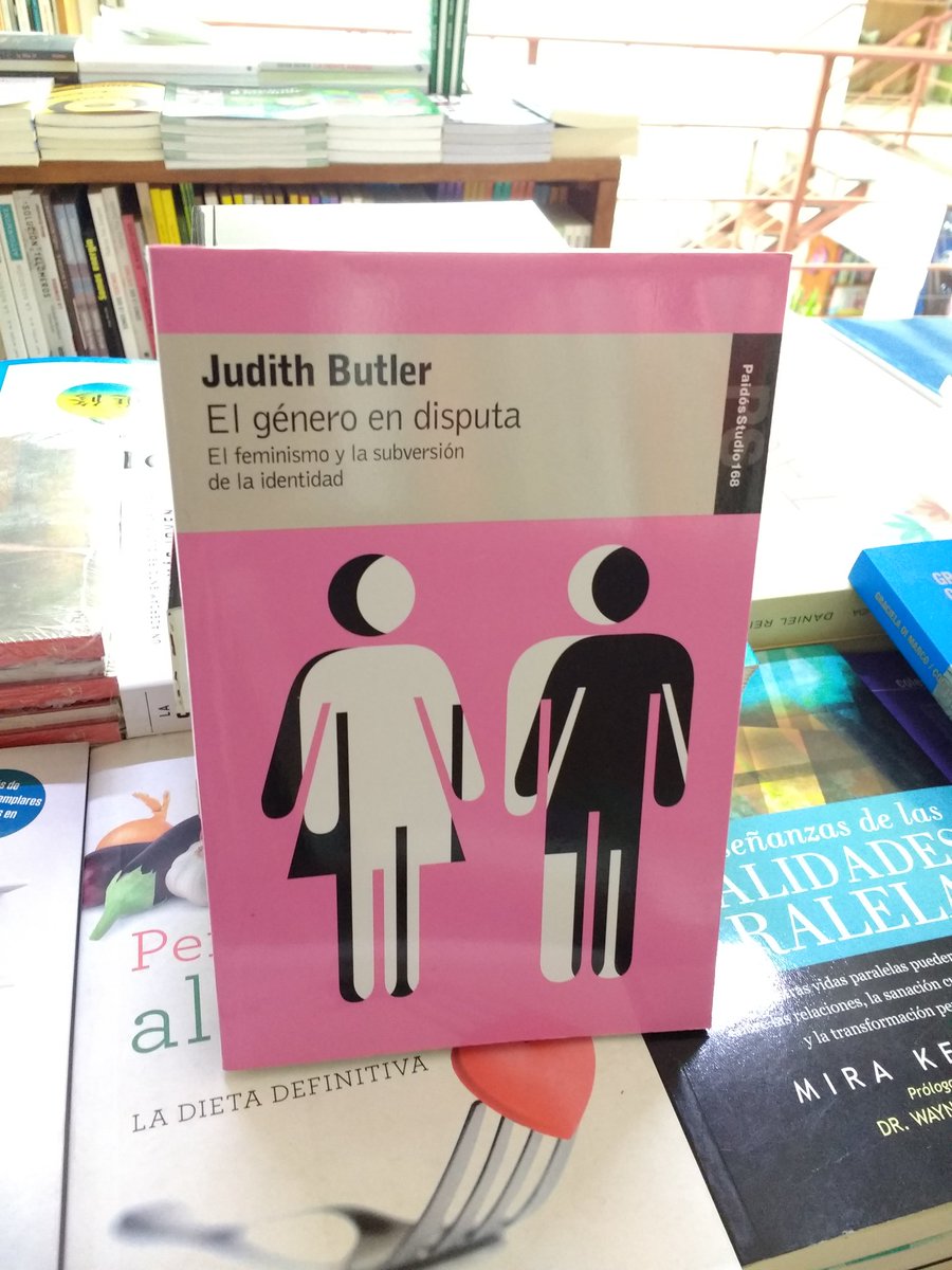 GarabomboLibros's tweet photo. Buenas tardes, #Garabombas, #Garabombos y #Garabombes. En esta oportunidad les mostramos algunos libros sobre #género y #feminismo , algunos nuevos, otros ya clásicos. Tenemos más. Los invitamos a que los lean y nos visiten, para seguir pensando sobre estos temas. #BuenMiércoles https://t.co/717odLU0Qm