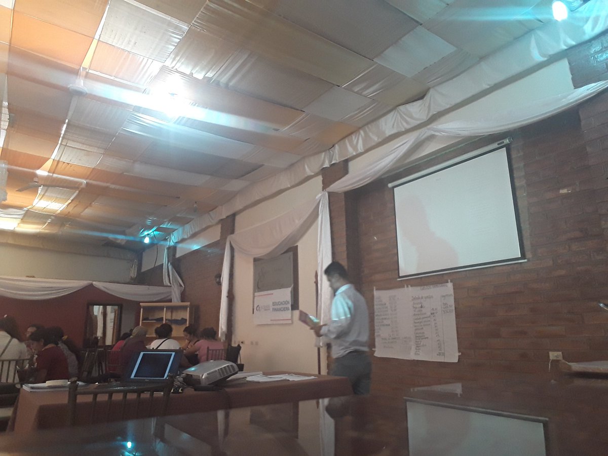 afaustom's tweet photo. 25-04-2018: #ProgramaEducacionFinanciera para #MejorarLaCalidadDeVida de los ciudadanos cantón #Catamayo #Loja #JefaturaPolitica #GobernaciónLoja las mejores experiencias compartidas! https://t.co/VKhDSn7sLA