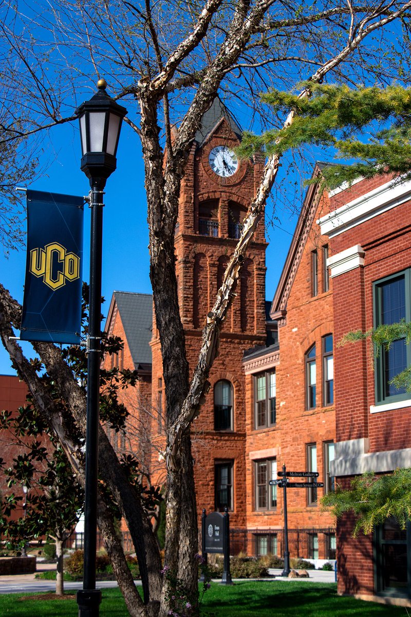 UCOGlenn's tweet photo. If you haven’t seen UCO in the spring, you definitely should!Schedule a free campus tour at https://t.co/v41VZyFqPB 
#RollChos https://t.co/eVFevpnKaz