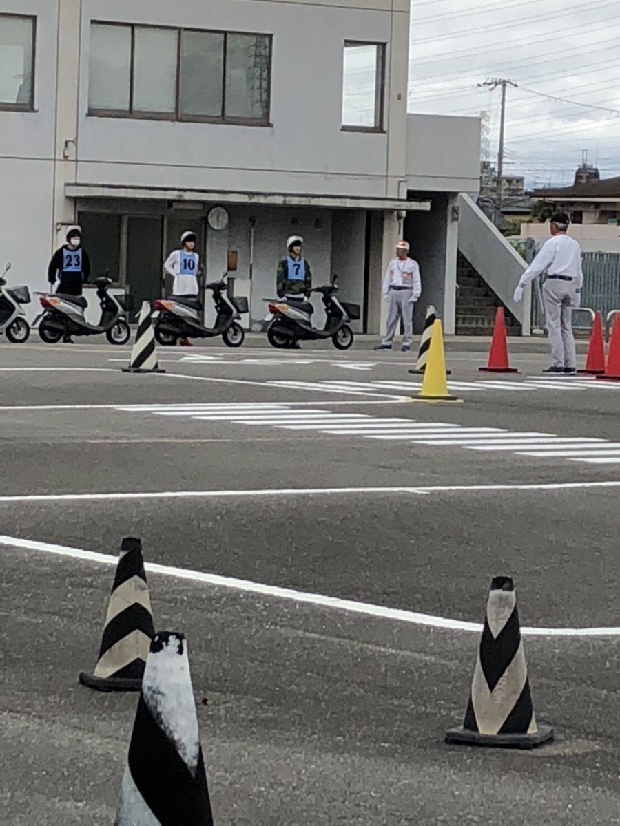 免許 駐 試験場 運転 車場 門真