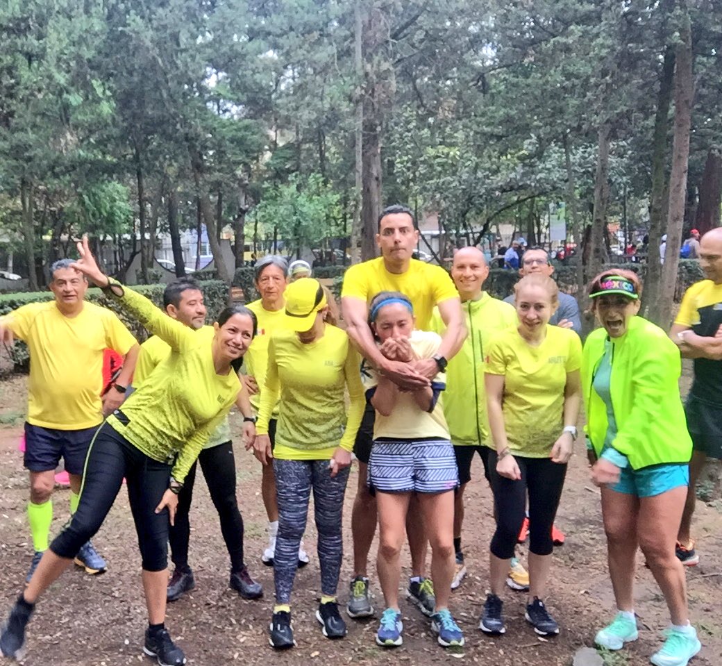 Viveros_Team's tweet photo. #FelizMércores Siiii
#MiércolesdeSonrisas 
Y más cuando disfrutas de tus mañanas con los amigos sumando kms y sonrisas!
🎬 Toma 8 ... 📸
@LoveRunSmile @reto21k @Savage_Runners @RClubCorredores @LosCobardesTeam https://t.co/KM91mzH9xl