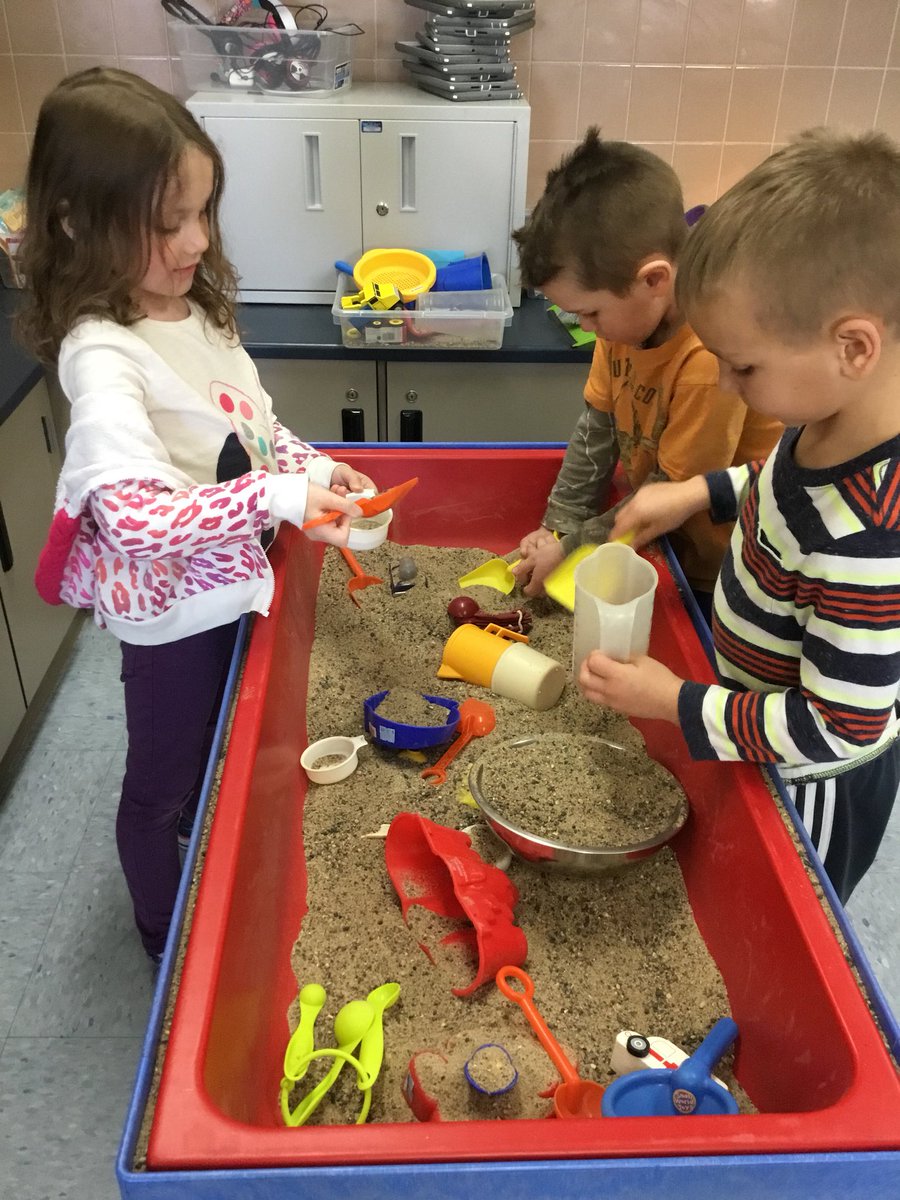 SteMarieIn403's tweet photo. Fun with measurement #handsonlearning https://t.co/ATyfJ3sjNk