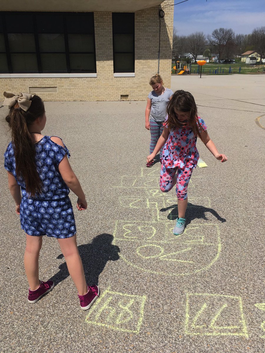 speisersquad's tweet photo. Learning our seven multiplication facts through hopscotch! #mteagles #sjsdproud https://t.co/SoPxjEZZmd