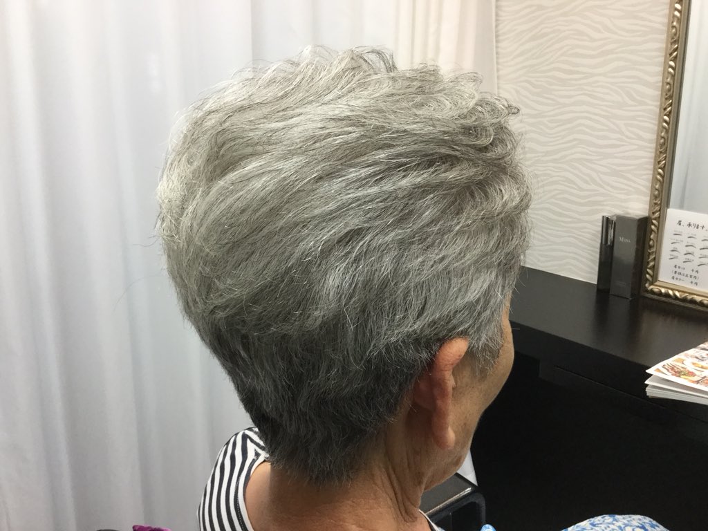 プラチナヘアー プラチナヘアー