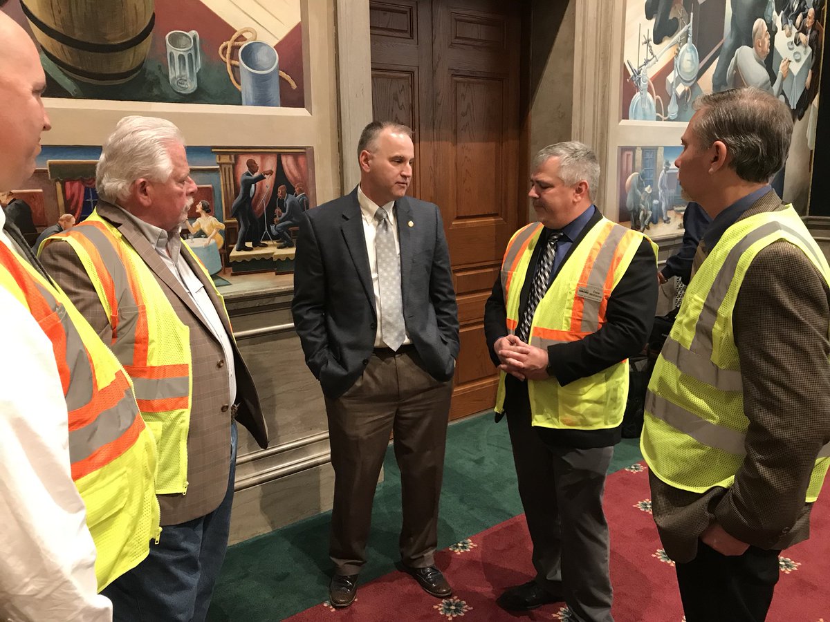 Members of <a href="/MoAsphalt/">MO Asphalt</a> discuss transportation funding options with <a href="/KevinCorlew/">Kevin Corlew</a> during today’s MAPA Legislative Day.

#fundMOtransportation <a href="/Mercury4MO/">Mercury Alliance</a> <a href="/AGCofMO/">AGC of Missouri</a> <a href="/MoLimestonePA/">Infra - Sand and Stone. Missouri Made.</a> #DontDelayInvestToday