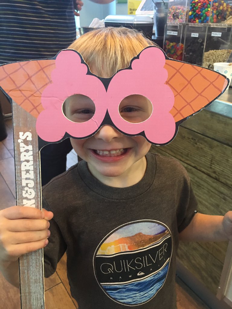 _MrsMiller's tweet photo. Spirit Night @RootElem #NorthHills #RootK https://t.co/ZDiWEv6j2E