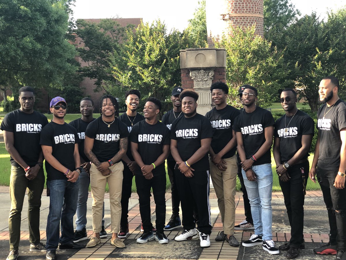 wassupdlo's tweet image. N. L. M. B. ✊🏾💯 #DaBricks #TheChimneyProject