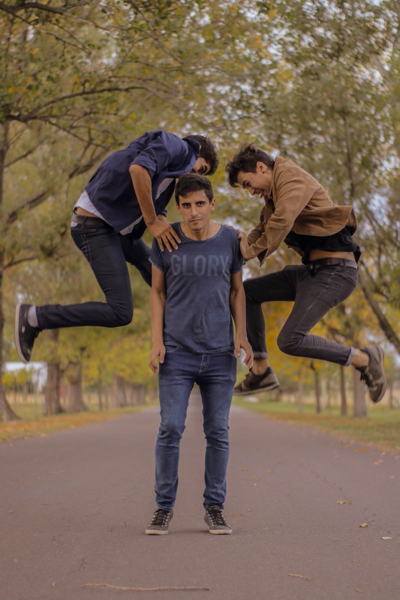 Se acerca el nuevo single de la trilogía!
•••
#Mayo