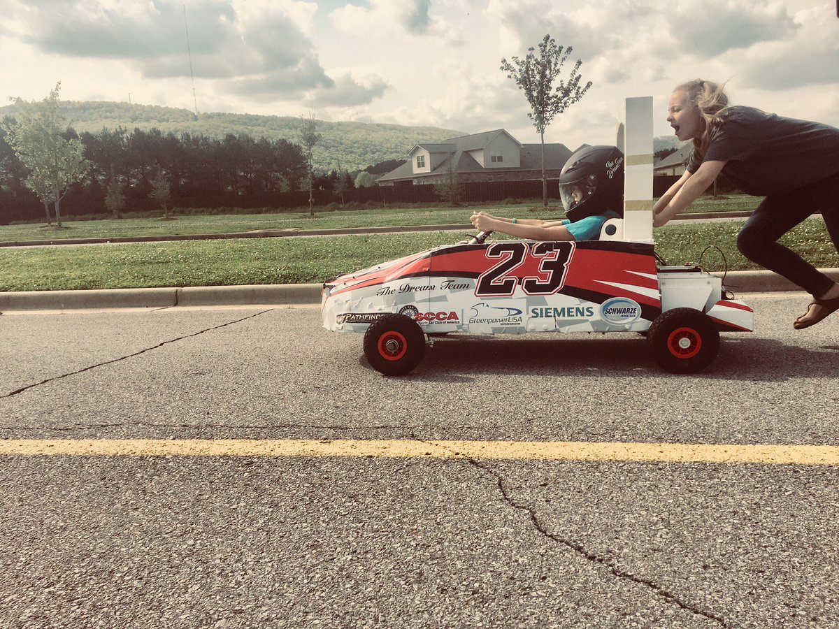 GSES_DREAMteam's tweet photo. Last practice before the #2018GoblinCup 🏆 this Saturday at Milton Frank Stadium!! @Greenpower_USA @HSVk12 @gsesowls @KRQuarles #GoDreamTeam https://t.co/YUfYYjn2KJ
