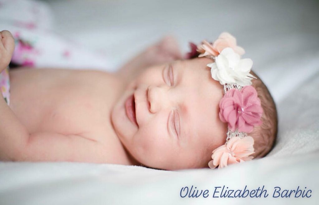 trixie27x's tweet photo. Our beautiful baby girl 💕 #ThatSmile #BabyBarbic #LoveAtFirstSight #2WeekOld @bearbackparty08 https://t.co/PGRFQCZBNd