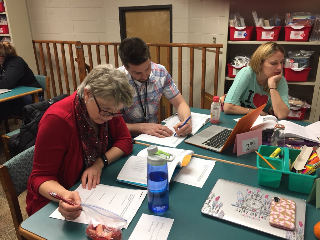 MichelleTranchi's tweet photo. Planning and teaching around CGI with amazing teachers! #SDWmath @HadfieldHuskies @PrairiePumas https://t.co/LrNfLAHB7R
