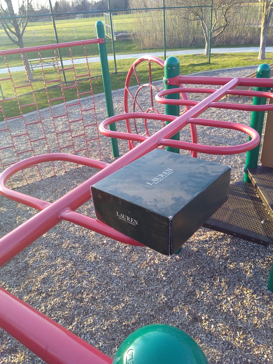 Senior2018_12's tweet photo. This box is LOCKed up https://t.co/SWbOBGyAOW