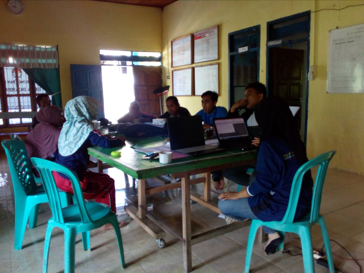 Erma031019's tweet photo. Mendampingi desa terkait pemenuhan SKB 3 Menteri...PKT min.30% pembayaran HOK untuk bidang pembangunan desa anggaran dana desa
#tppipolman #tppisulbar 
@jokowi 
@EkoSandjojo 
@TaufikMadjid_ID 
@fachrilabalado 
@Nurhamz25186363 https://t.co/W0euN65IfE